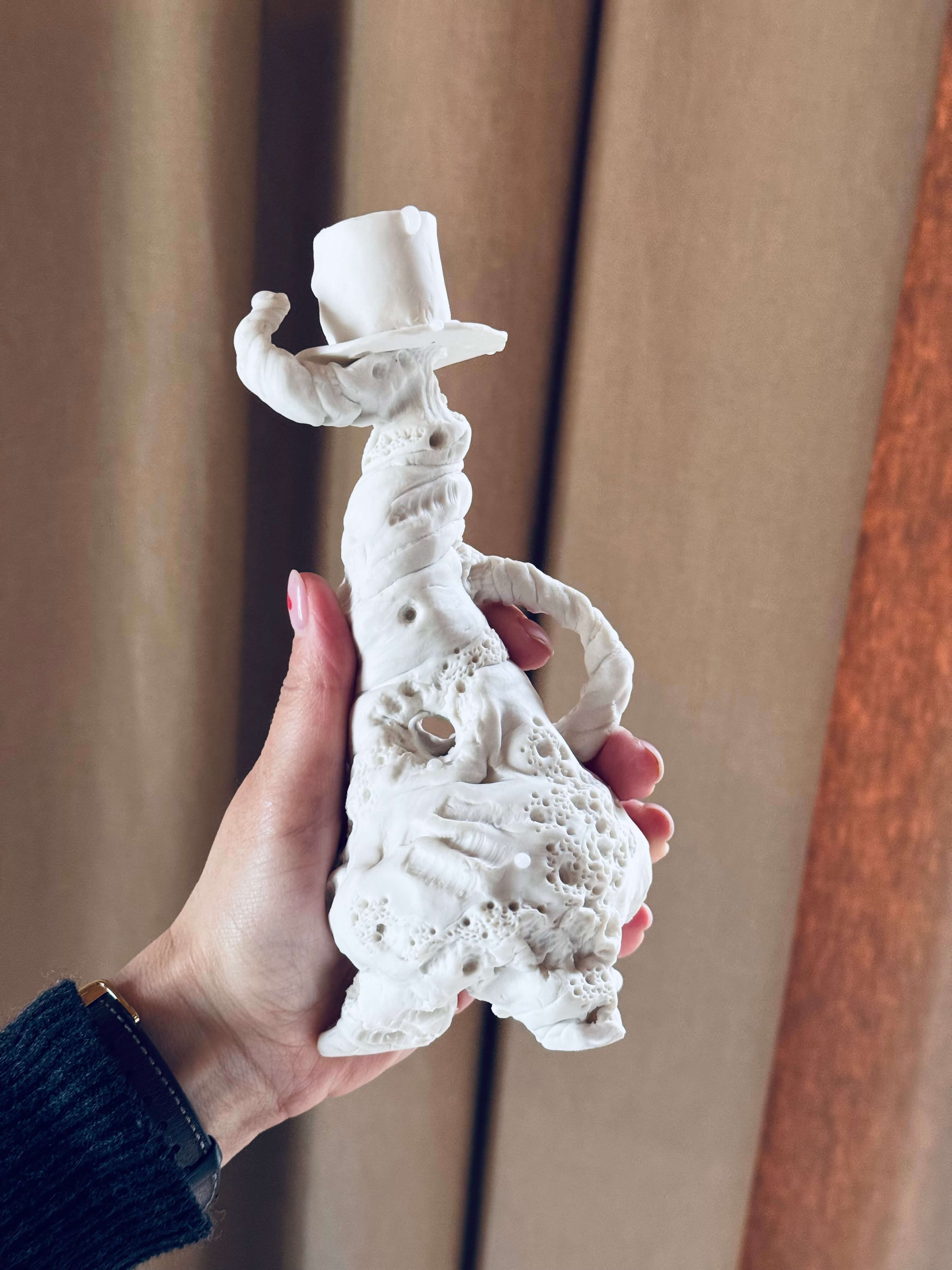 Single-arm porcelain chandelier