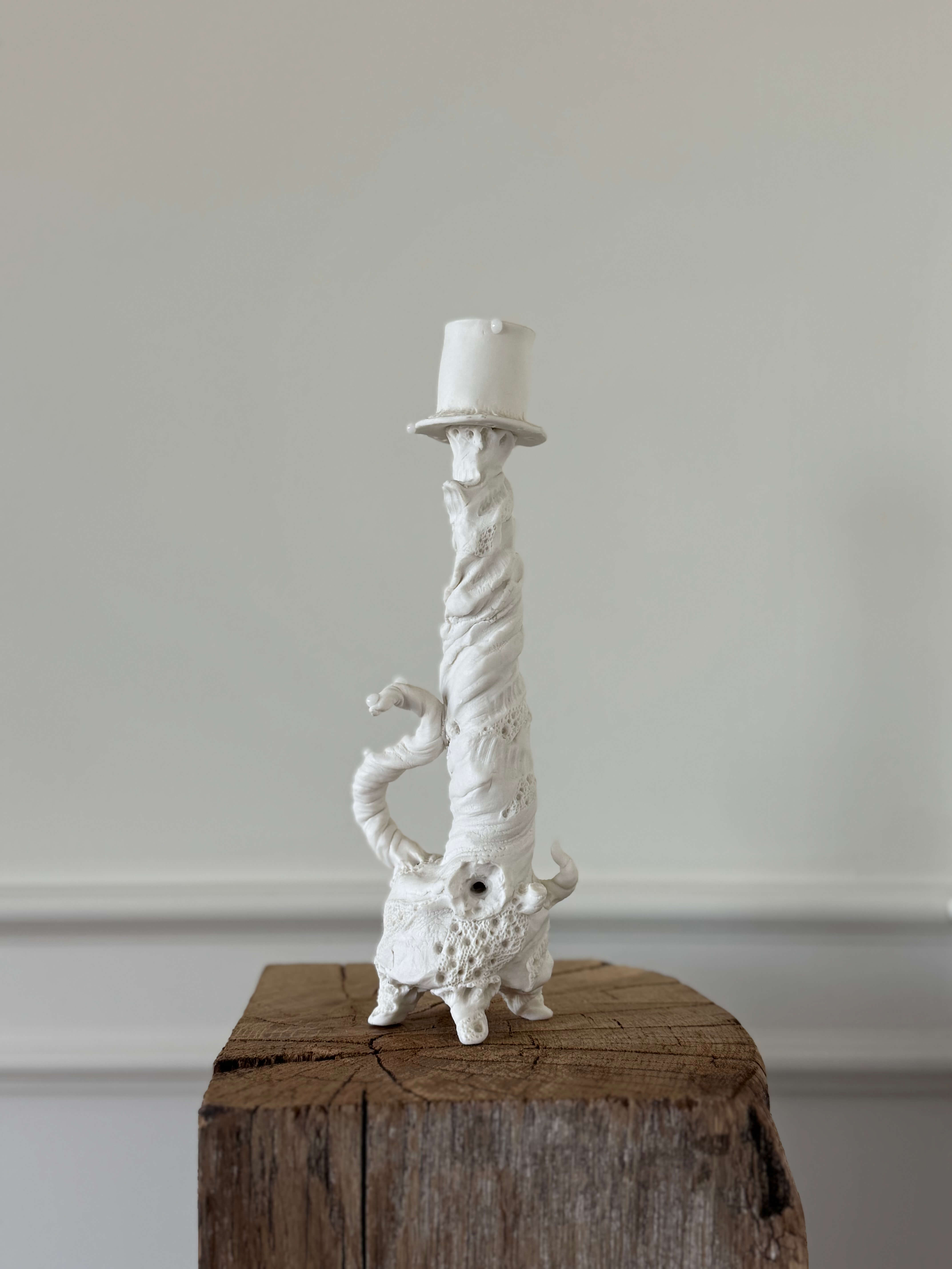 Single-arm porcelain chandelier