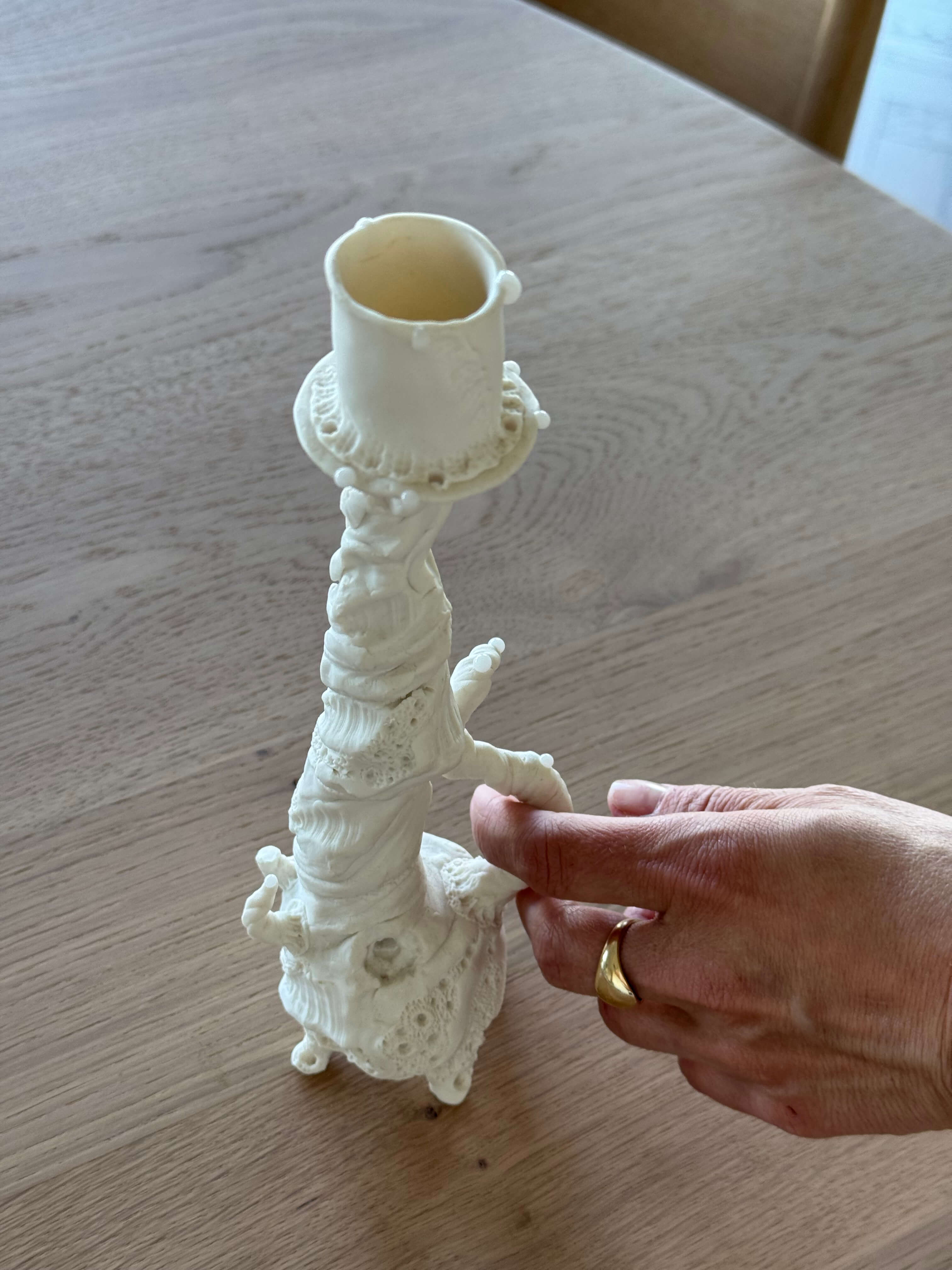 Single-arm porcelain chandelier