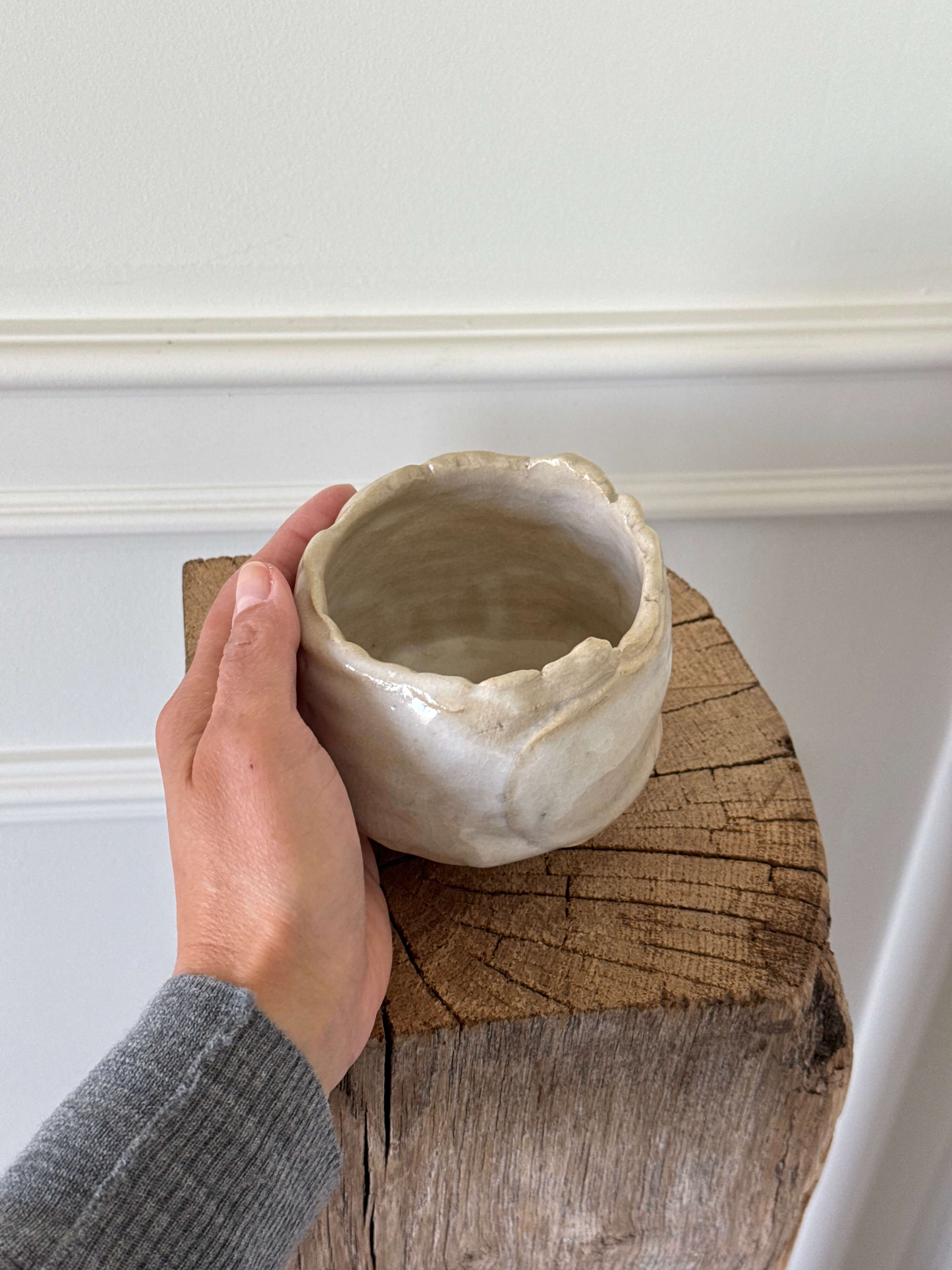 Unique Stoneware Bowl,  Ref. 001.210204.009