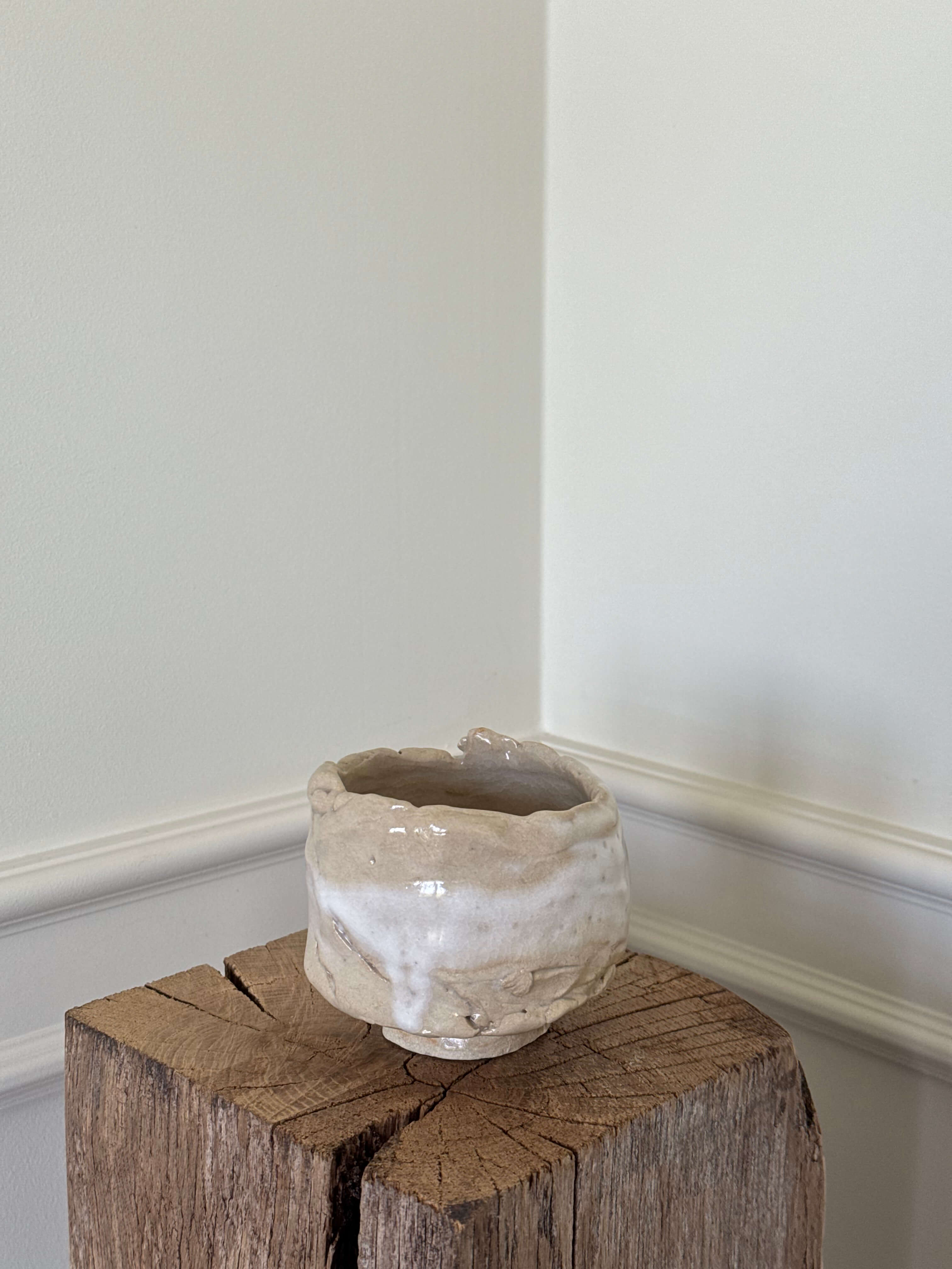 Unique Stoneware Bowl,  Ref. 001.210204.009