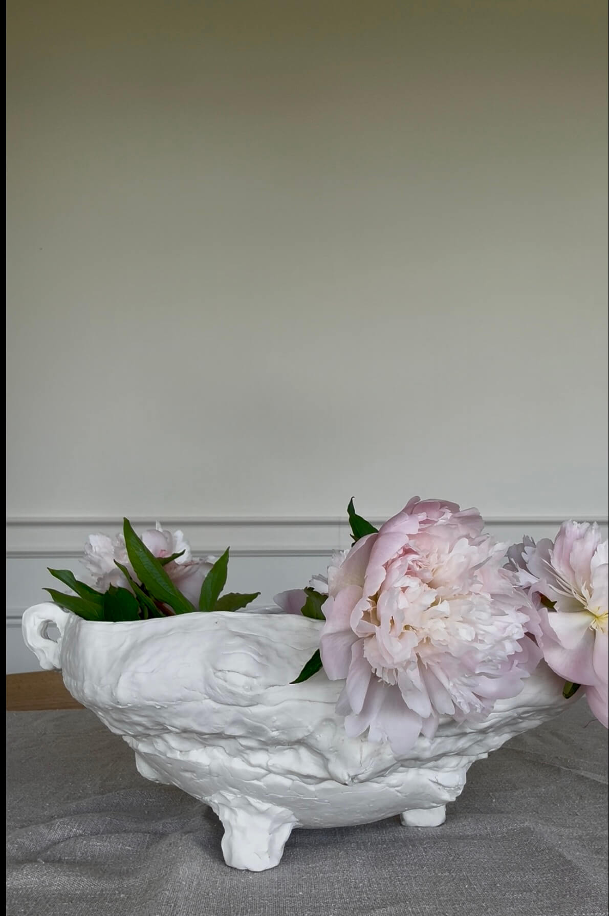 Unique Porcelain Dish - Ref. 002.250322.003