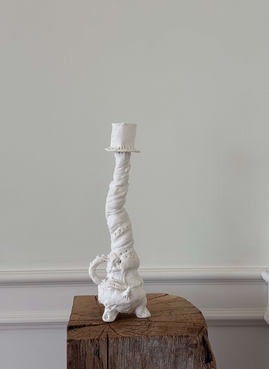 Unique Porcelain Candlestick (Ref. 002.250.320.004)