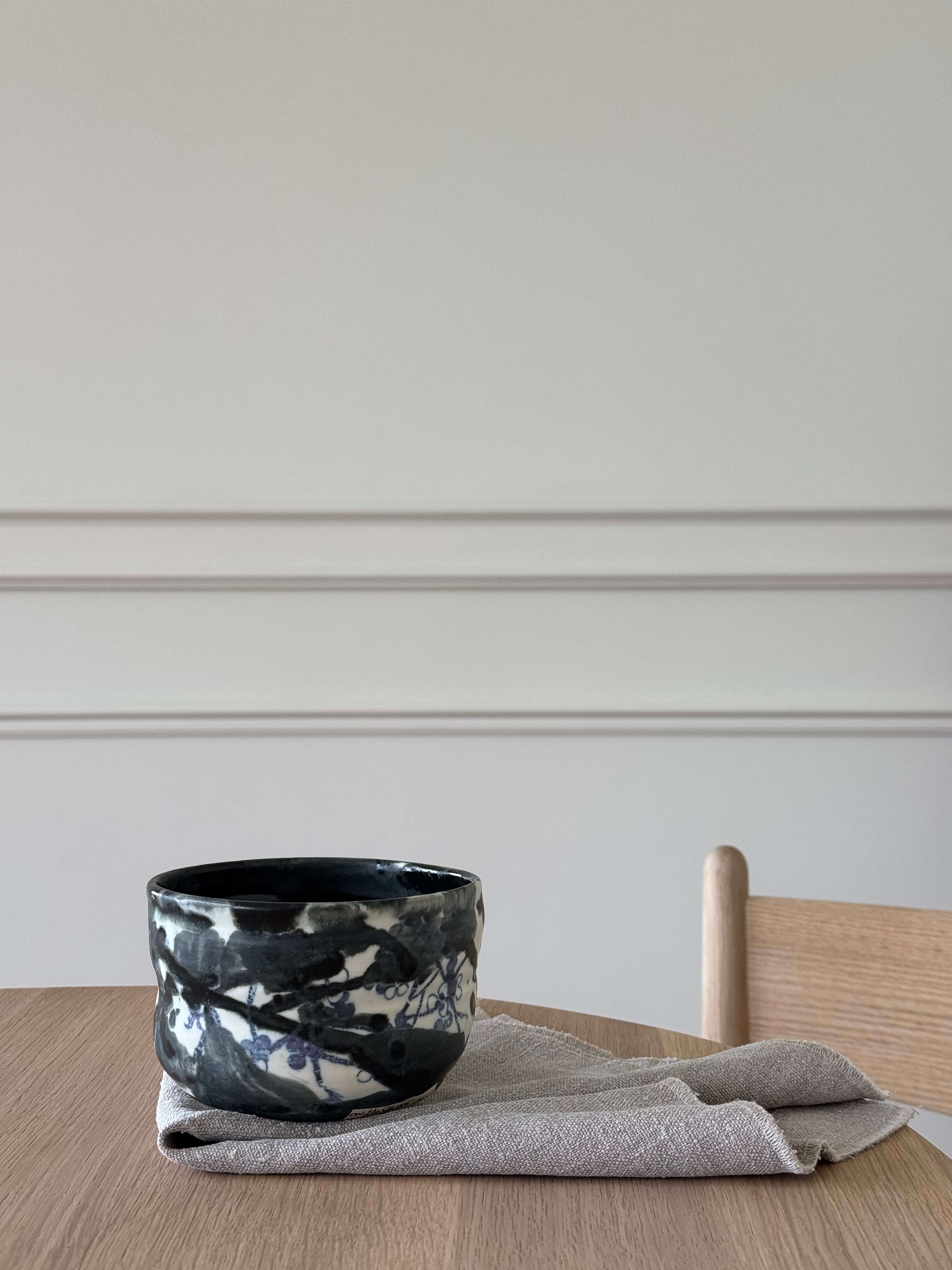 Unique Porcelain Bowl (Ref. 001.220528.005)