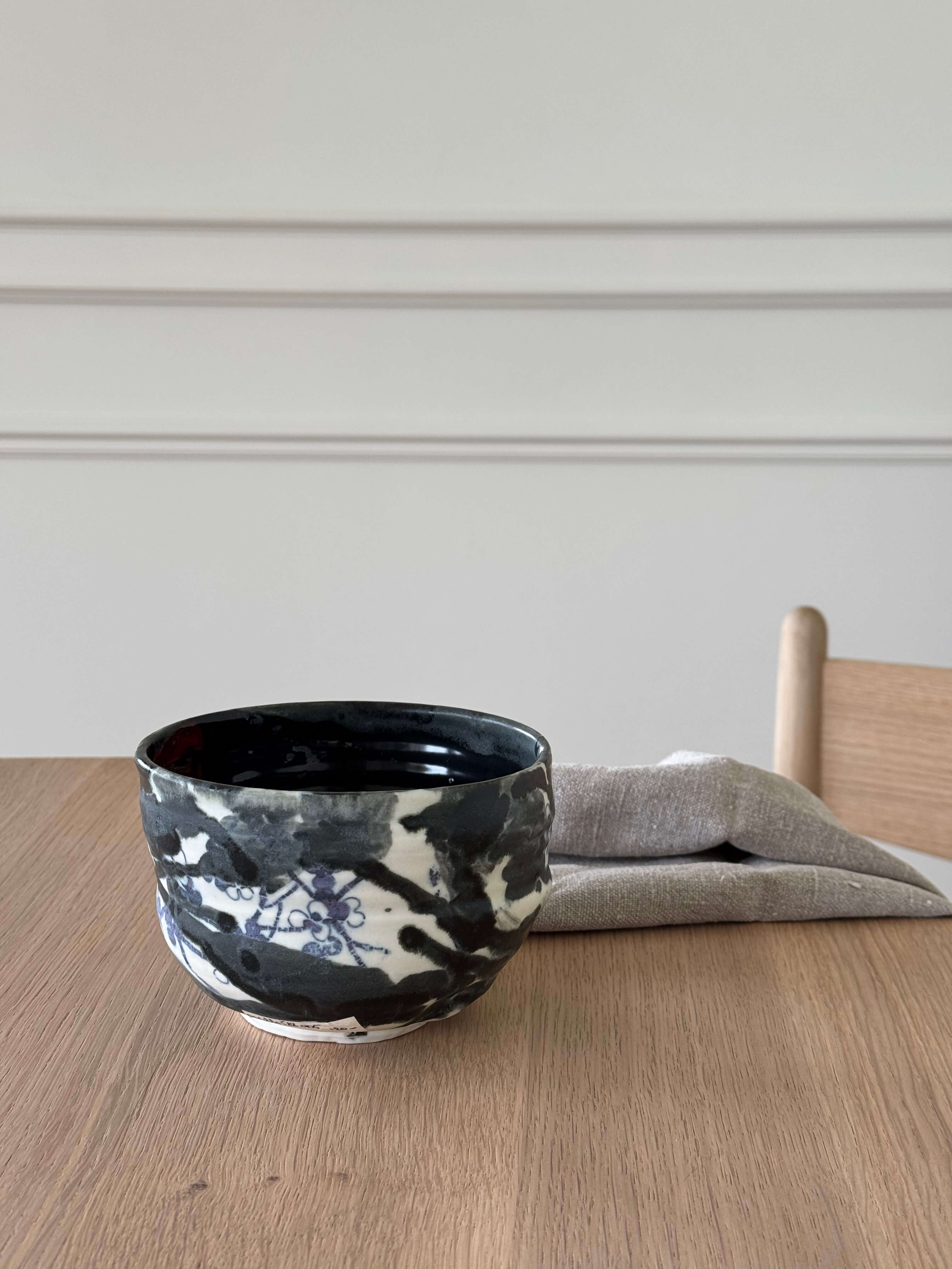 Unique Porcelain Bowl (Ref. 001.220528.005)