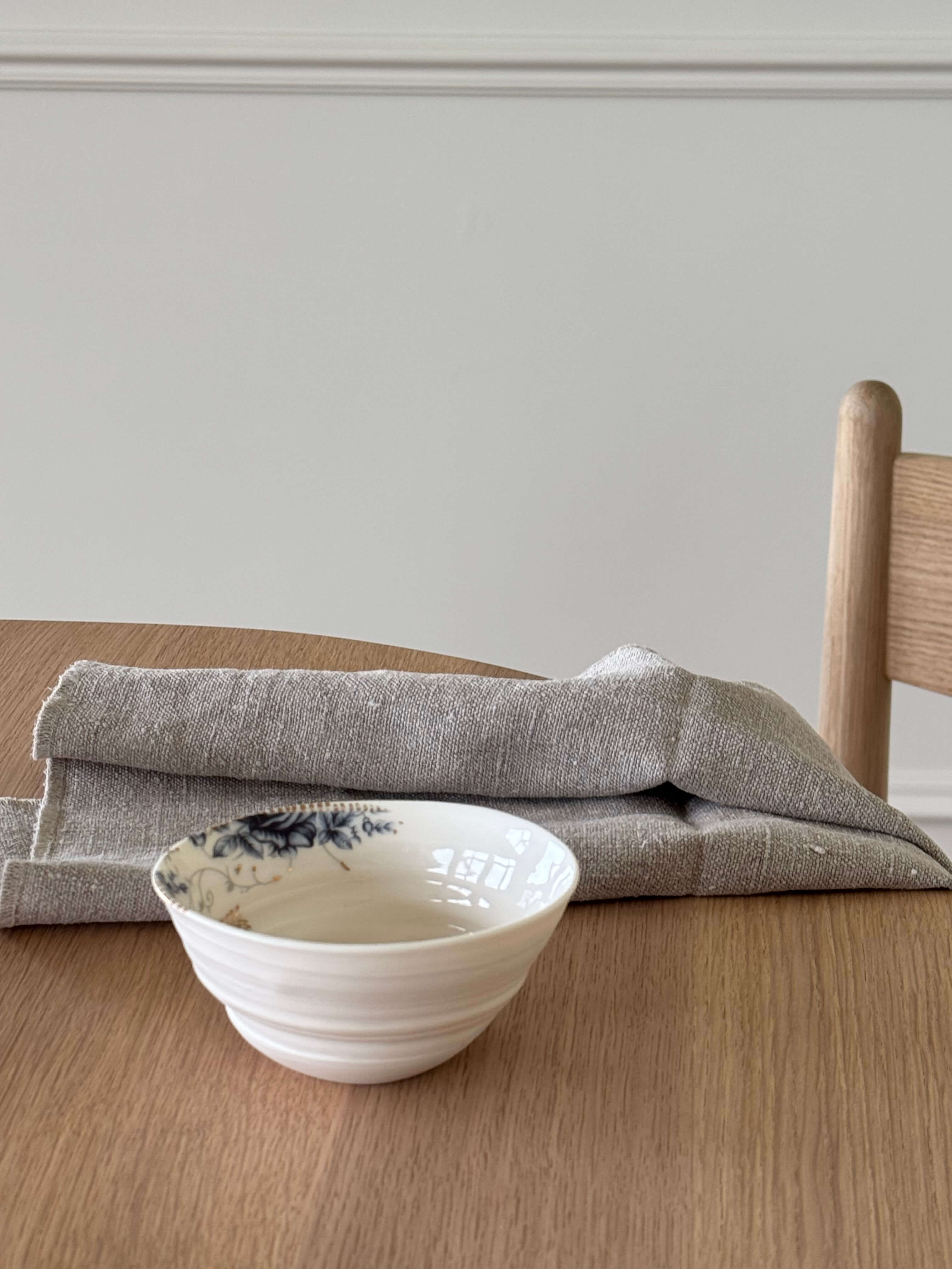 Unique Set of 2 Porcelain Bowls (Ref. 001.210204.007)