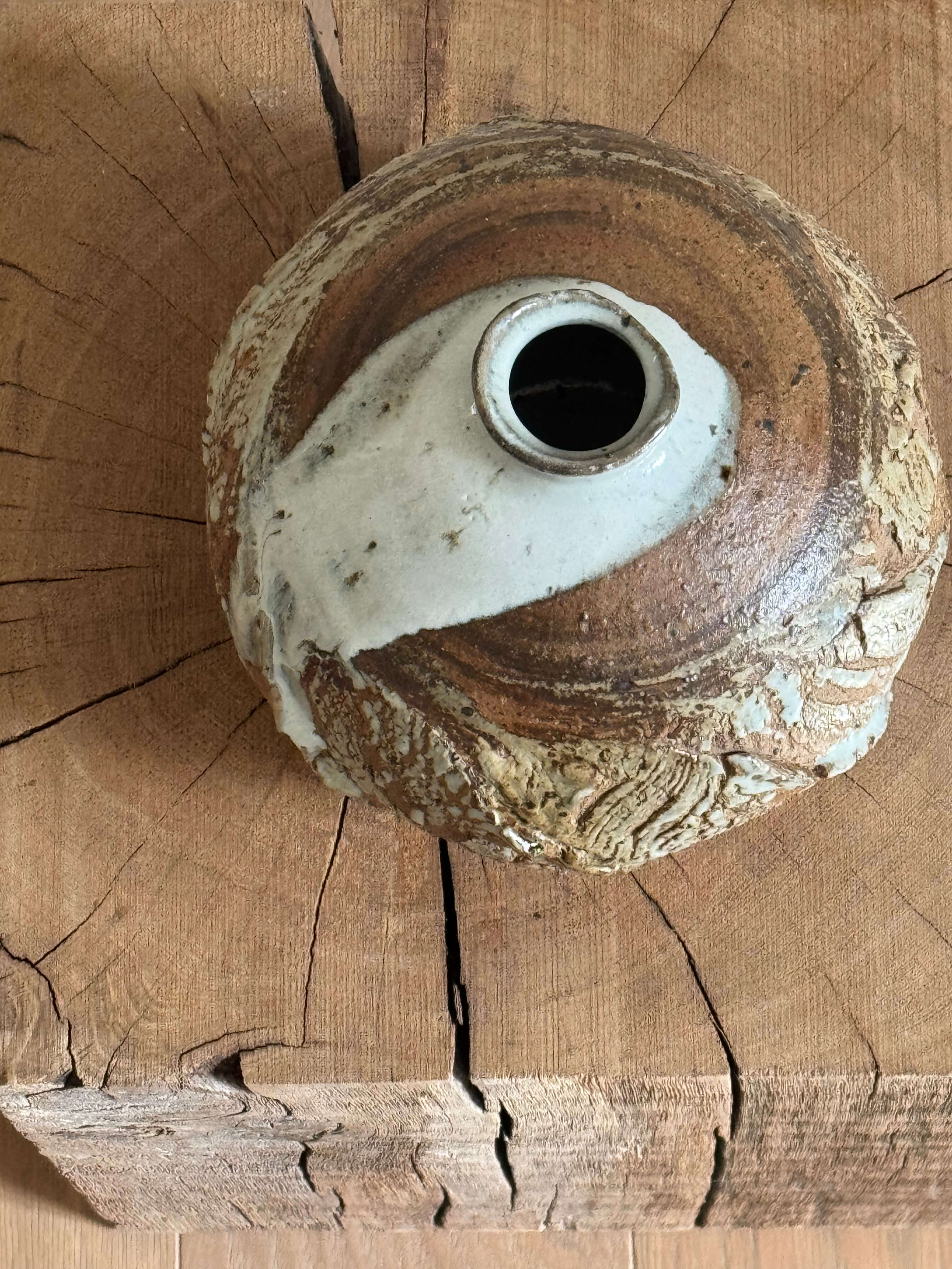 Unique Ceramic Vase.   Ref. 003.250322.002